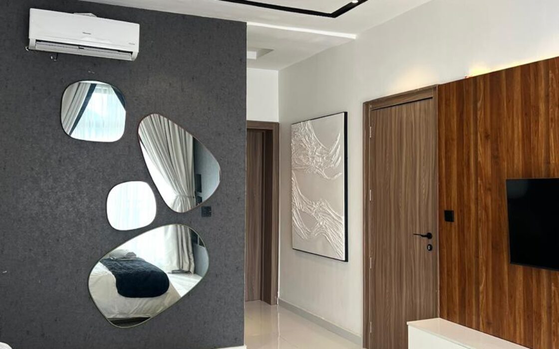 Exquisite 2-bedroom Apartment fully furnished and serviced with best experience