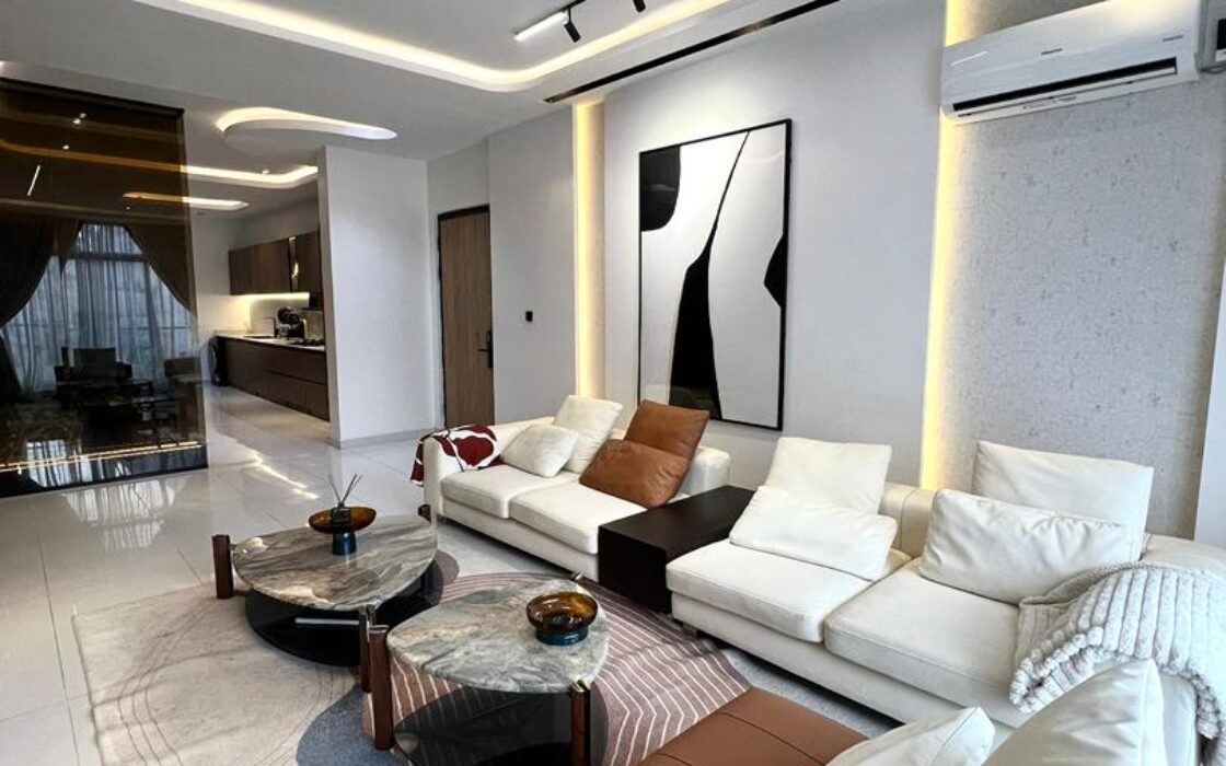 Exquisite 2-bedroom Apartment fully furnished and serviced with best experience