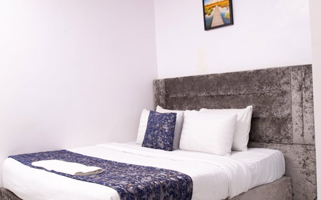 A Cozy 2-Bedroom Apartment