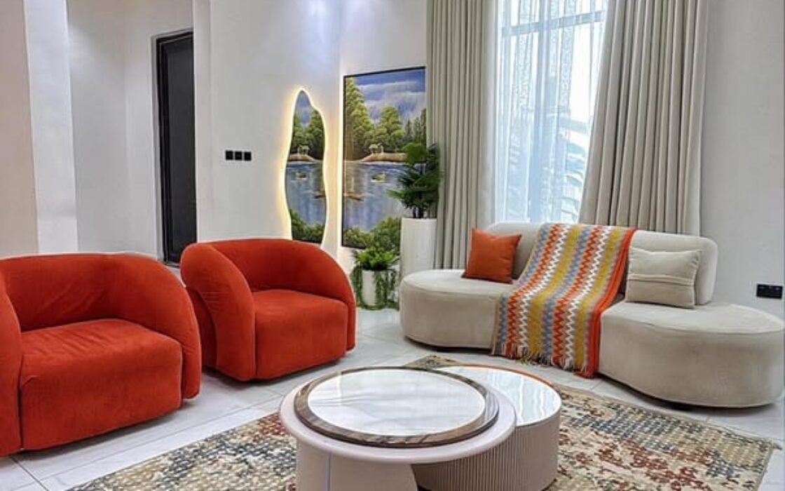 5 Bedrooms Self-compound House.