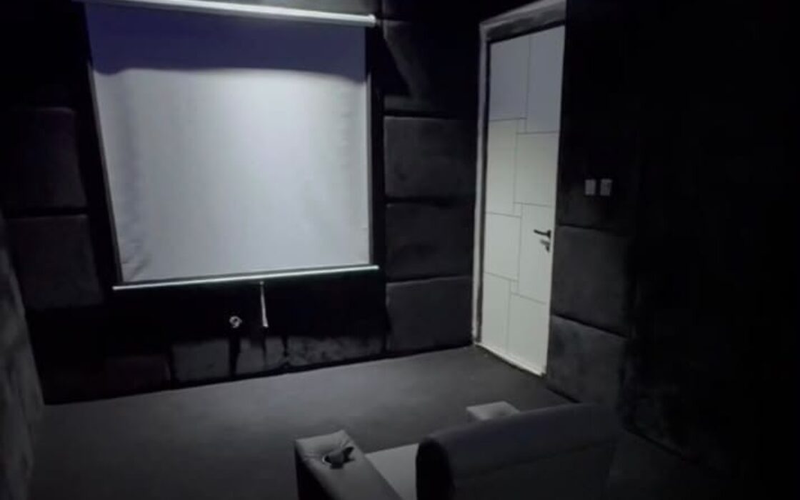 5 Bedrooms Self-compound House.
