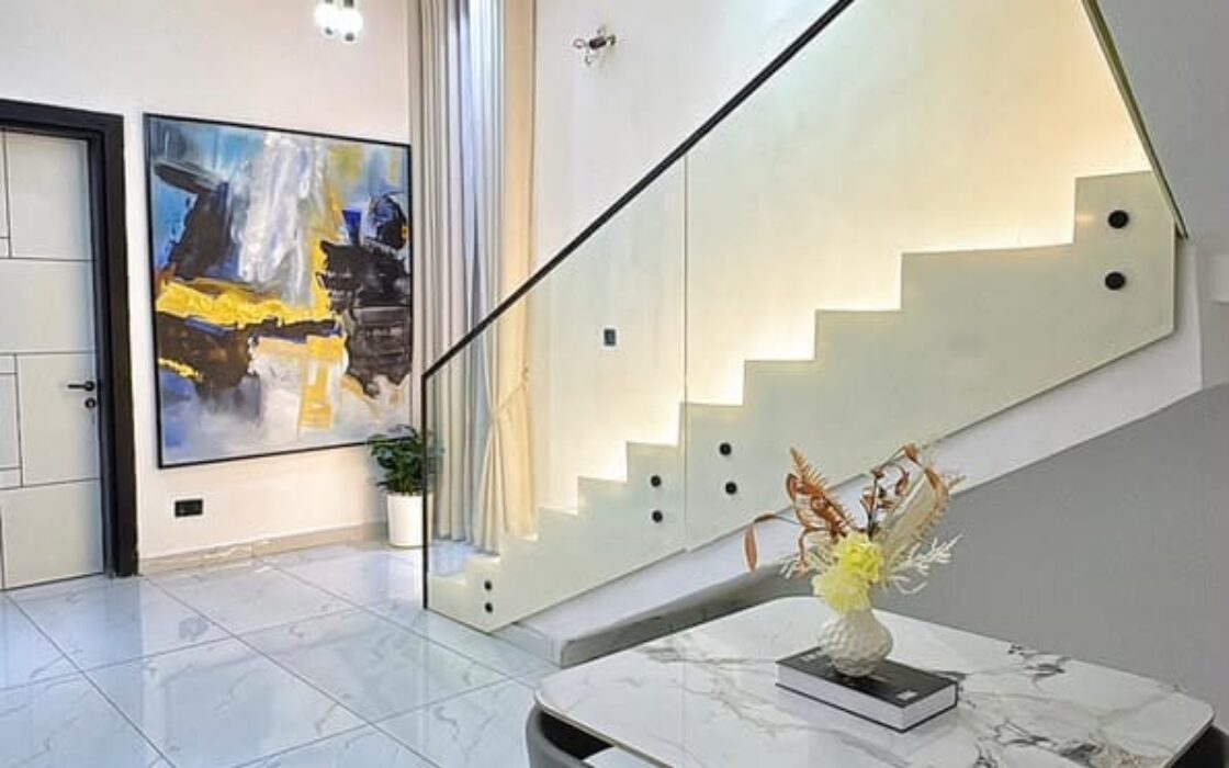 5 Bedrooms Self-compound House.