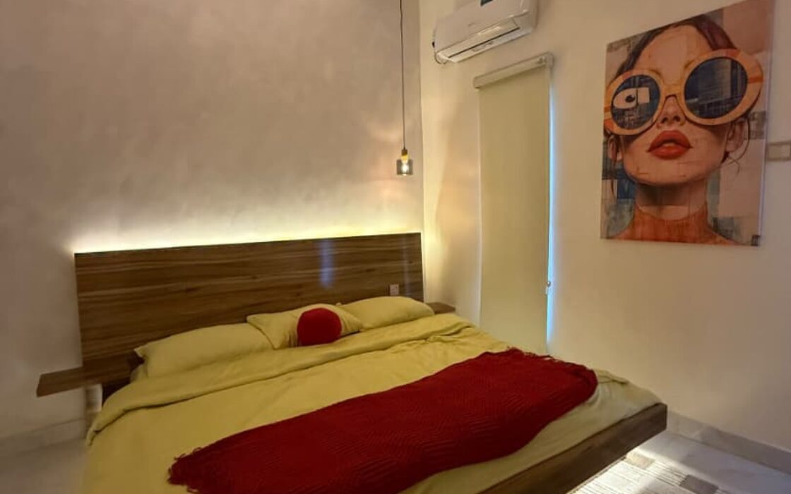 4 Bedroom Staycation Duplex Apartment