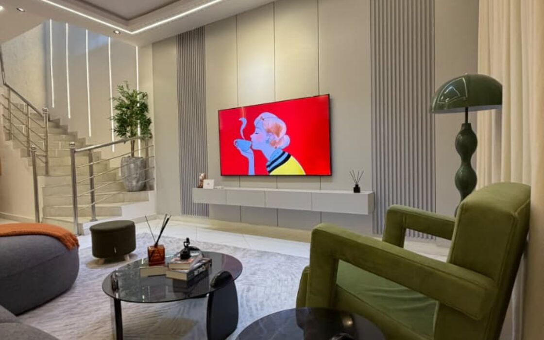 4 Bedroom Staycation Duplex Apartment