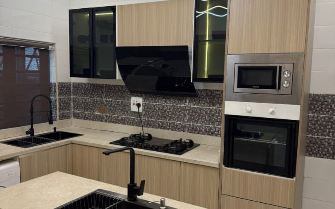4 Bedroom Staycation Duplex Apartment