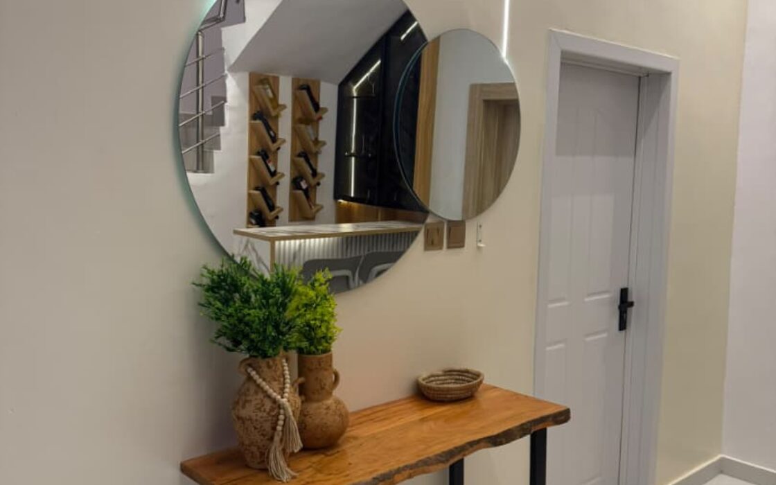 4 Bedroom Staycation Duplex Apartment